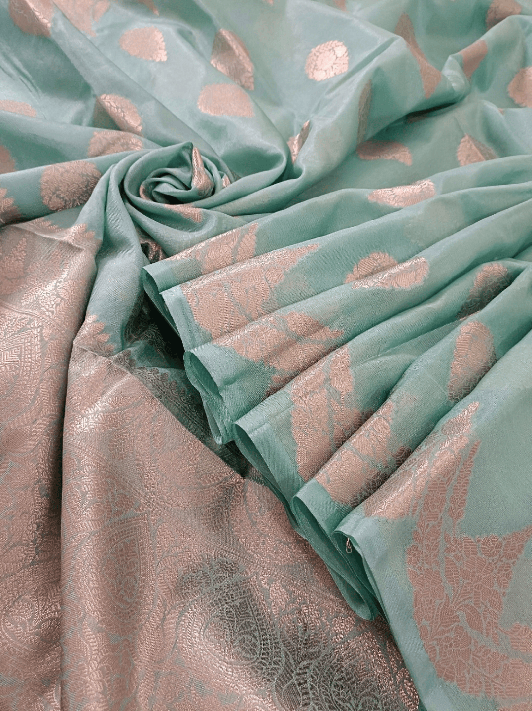 Soft Sea Green Handloom Silk Saree with Silver Zari & Floral Motif (Mane Made Silk)