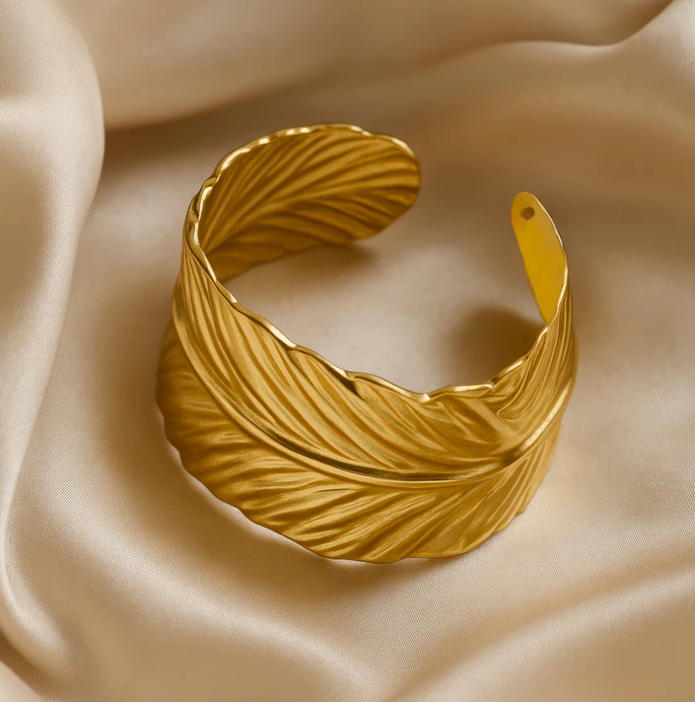 Golden Leaf Bangle Bracelet – Adjustable Nature-Inspired Jewelry for Effortless Elegance