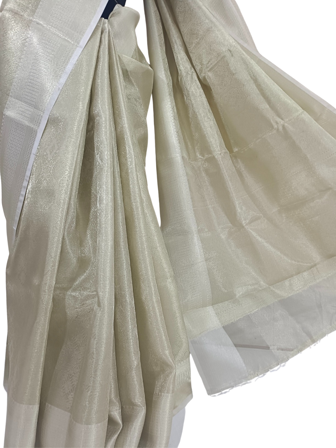 Silver-Gold Geometric Pattern Tanchui Silk Saree – A Modern Classic with Regal Roots