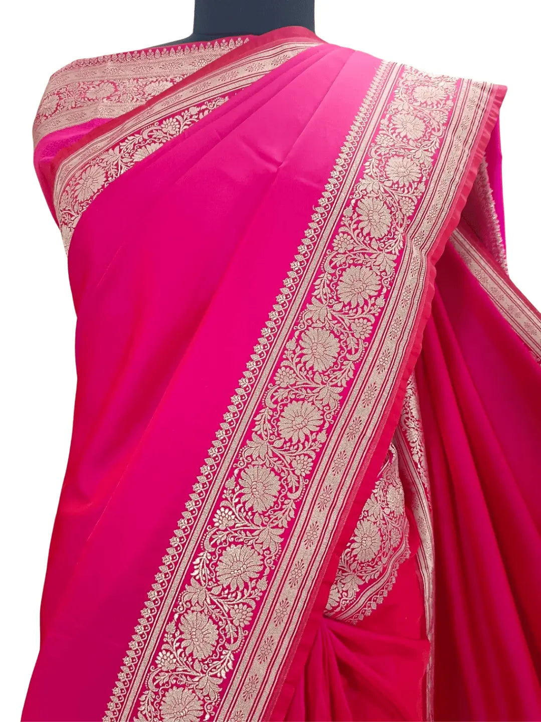 Majestic Magenta Handloom Soft Mashru Silk Saree – A Timeless Blend of Elegance & Grace