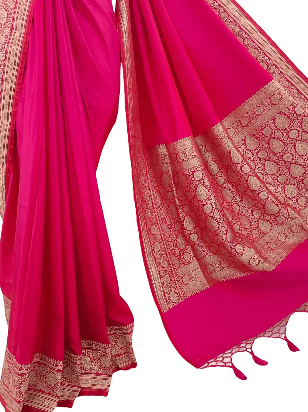 Majestic Magenta Handloom Soft Mashru Silk Saree – A Timeless Blend of Elegance & Grace