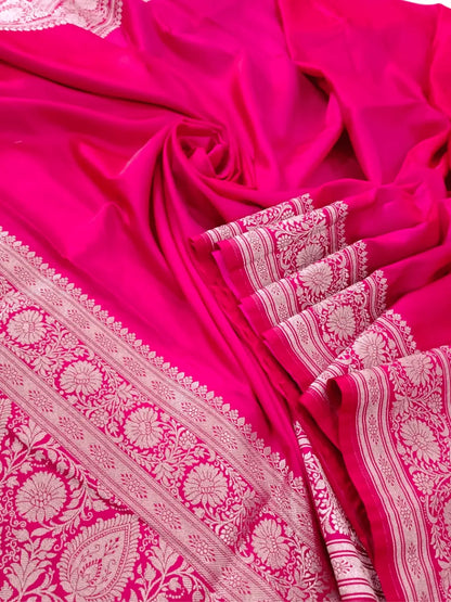 Majestic Magenta Handloom Soft Mashru Silk Saree – A Timeless Blend of Elegance & Grace