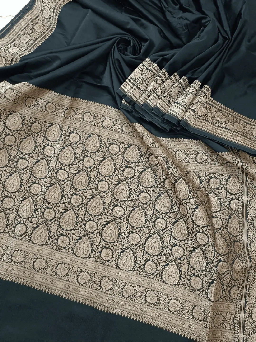 Exquisite Black Handloom Soft Mashru Silk Saree With Gold Zari Border & Aancha