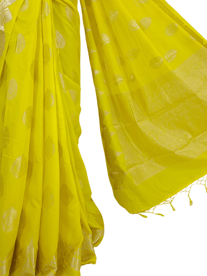 Soft Lemon Yellow Handloom Silk Saree with Silver Zari & Floral Motif